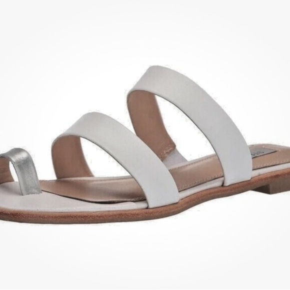STEVEN NEW YORK WHITE WITH SILVER TOE BAND LEATHER  COMFORT SANDALS SIZE 8.5 M - Picture 3 of 16